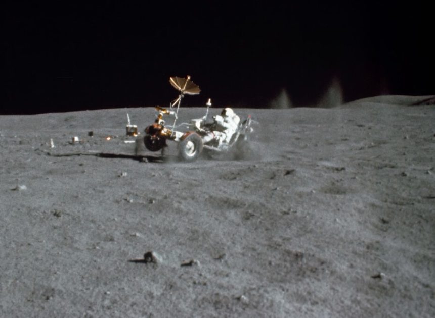 Creíamos que los astronautas de las misiones Apolo dejaron la Tierra. En realidad, no abandonaron del todo la atmósfera